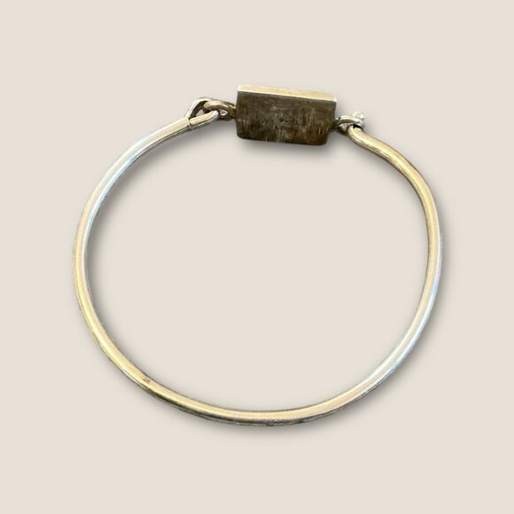 Engravable Sterling Silver Square Hinged Bangle Bracelet - Picture 2 of 5